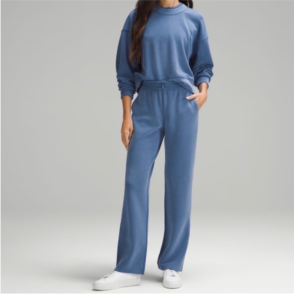 Lululemon Softstream high-rise pants in Pitch blue Size 2
